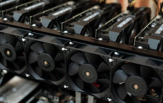 US Loosens Grip on Seized Bitcoin Mining Rigs, but Many Remain Confiscated