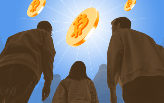 Bitcoin Dominance Reaches 4-Year High, Yet Experts Remain Split on Altcoin Season