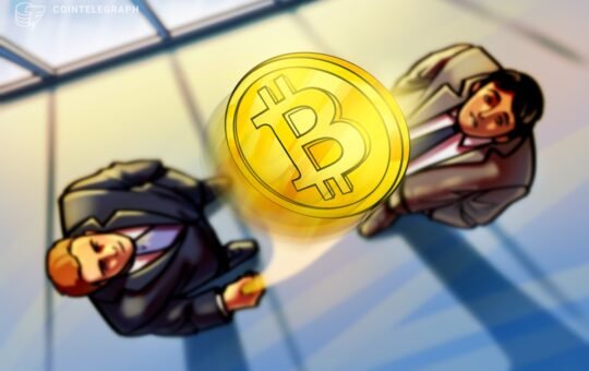 Jim Chanos takes opposing bets on Bitcoin and Strategy