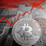 Bitcoin Bleeds $1B Weekly but XRP and SOL Defy Market Panic