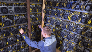Bitcoin Miners Hit $1.08B in May Revenue, Then Prices Pull the Floor Away
