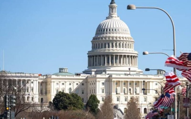 CLARITY Act Leaves 5 Loopholes, From Pensions to Trump’s $1.4B Crypto