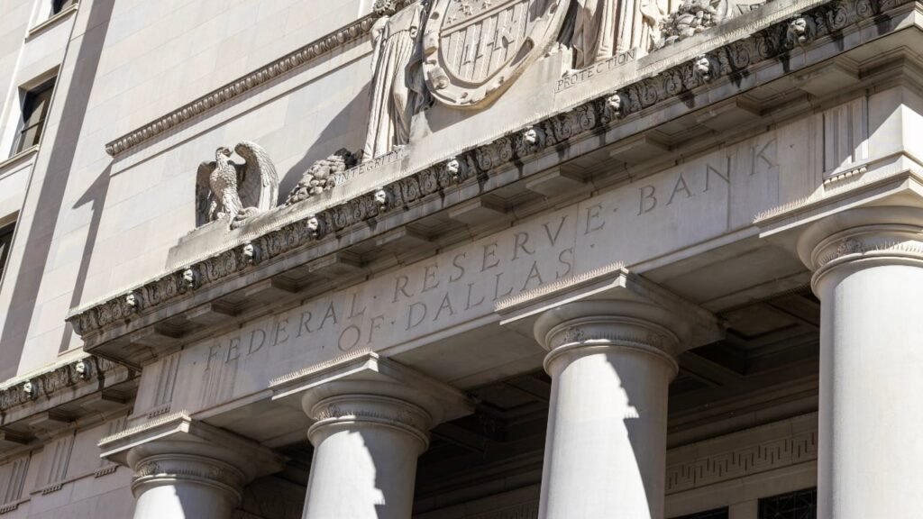 Tokenization Threatens Deposit Stability, Dallas Fed Researchers Warn