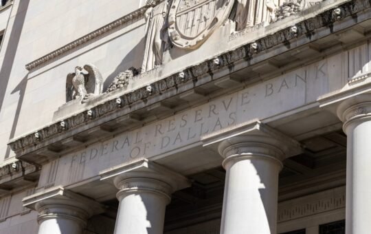 Tokenization Threatens Deposit Stability, Dallas Fed Researchers Warn
