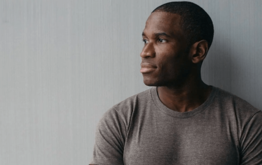 Arthur Hayes Says OpenAI and Anthropic Are Worthless and Bitcoin Wins