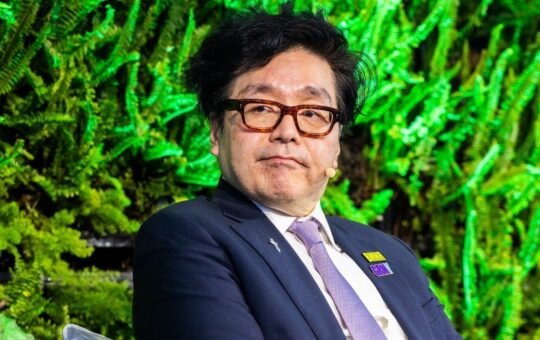 Tom Lee Says Bitmine Will Stop Buying ETH at 5% of Supply